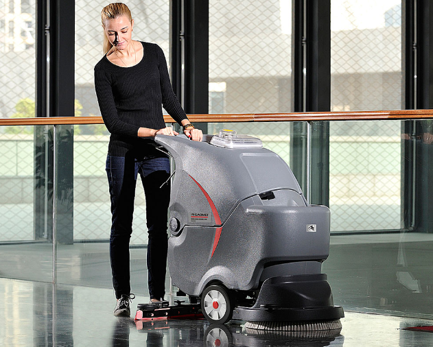 農(nóng)貿(mào)市場清潔好物-手推式洗地機(jī)