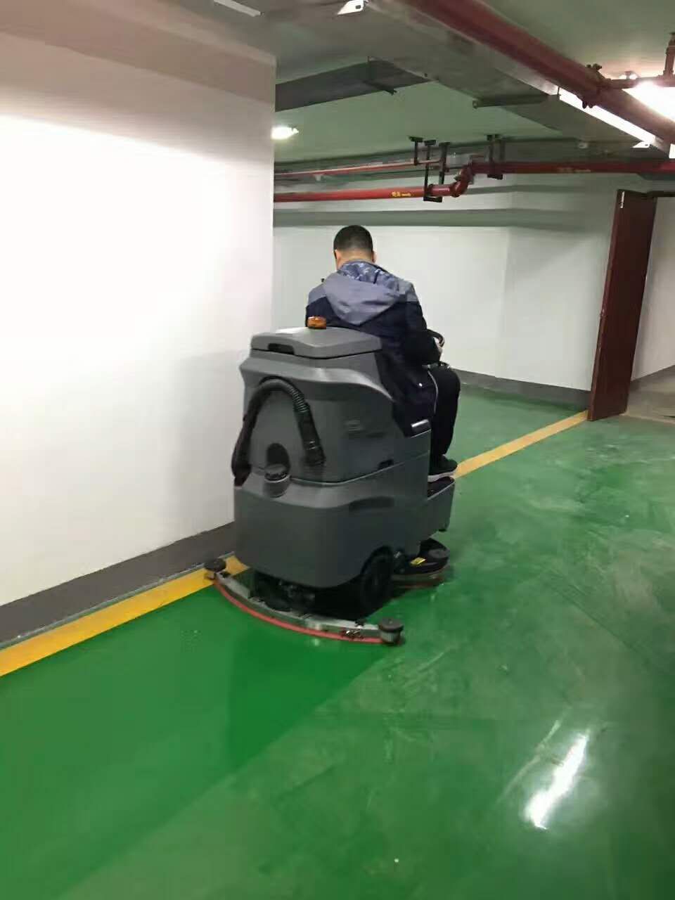 清潔機械代替人工，洗地機與社會發(fā)展同步