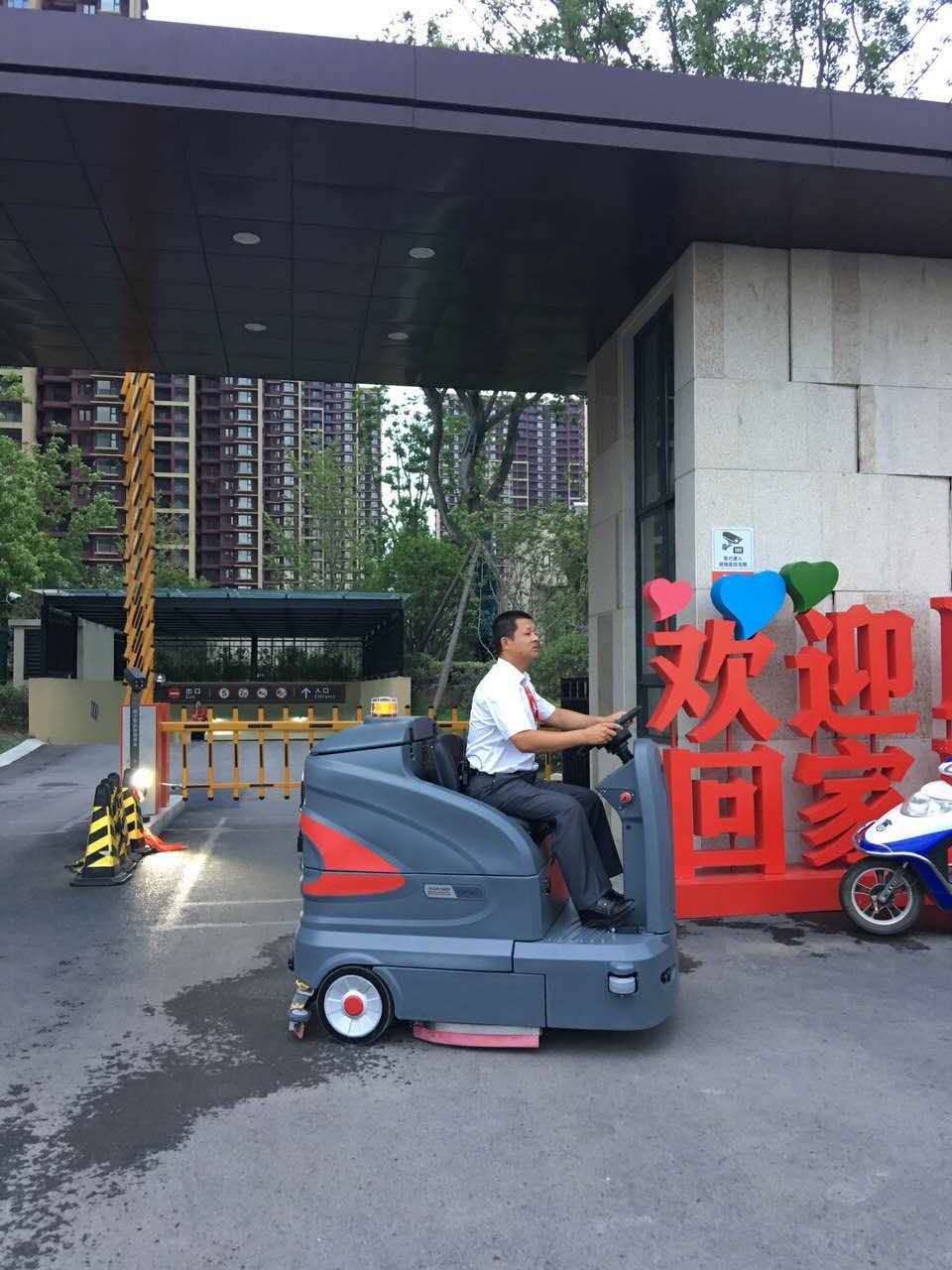 進口洗地車一定比國產(chǎn)洗地車好嗎？